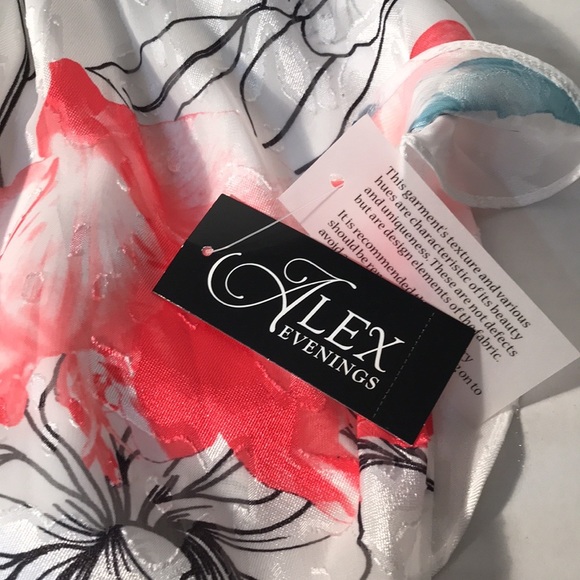 Alex Evenings White Floral Blouse - Picture 8 of 9